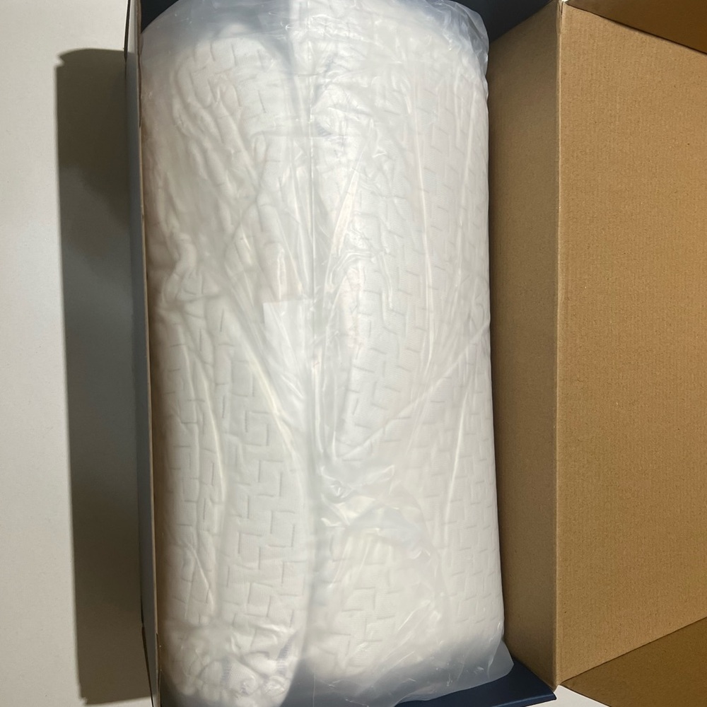 NIB Dosaze original contoured orthopedic pillow